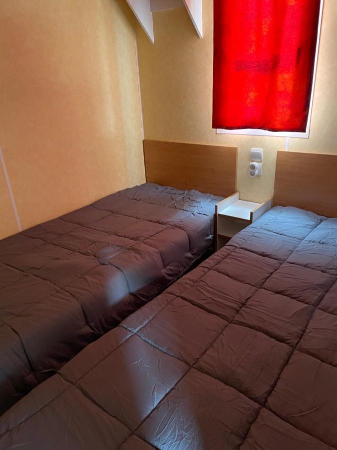 Mobil-Home Au Bord De L'Eau Feins Dış mekan fotoğraf